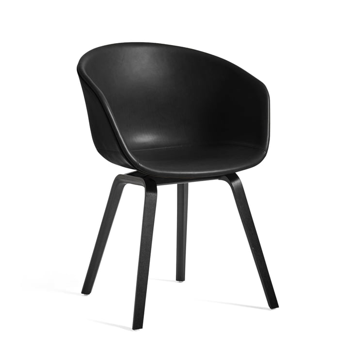 About A Chair AAC 23 von Hay in Eiche schwarz gebeizt / Vollpolster Sierra Leder schwarz (SI1001)