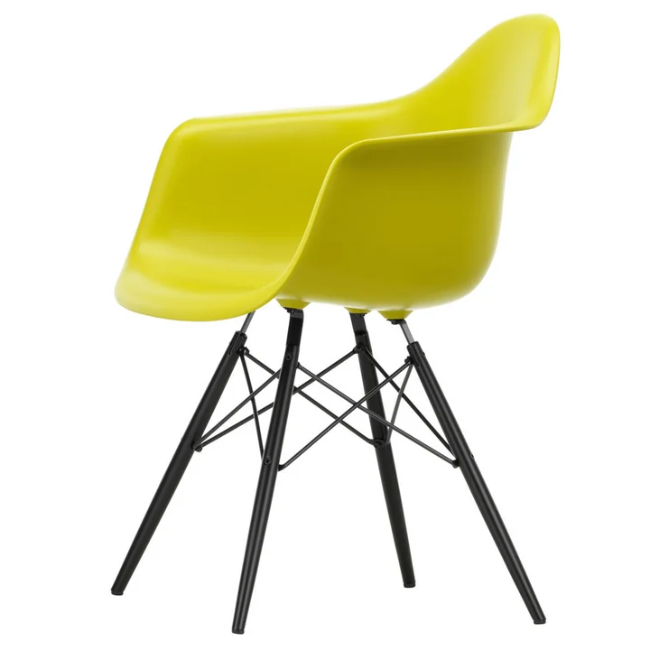 Eames Plastic Armchair DAW von Vitra in Ahorn schwarz / senf