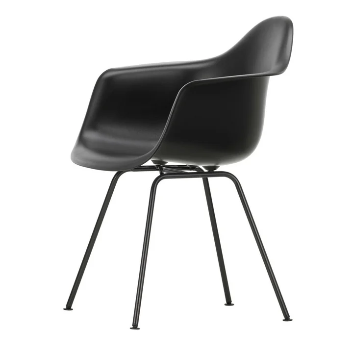 Eames Plastic Armchair DAX von Vitra in basic dark / tiefschwarz