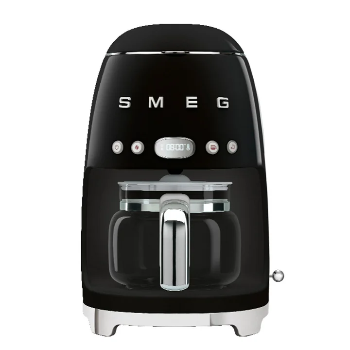 Filterkaffeemaschine DCF02 von Smeg in schwarz