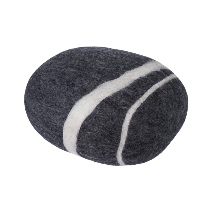 Kieselstein Kissen Hugo XL von myfelt in dunkelgrau meliert
