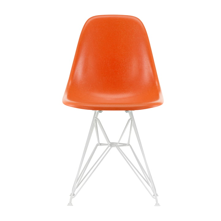 Eames Fiberglass Side Chair DSR von Vitra in weiß / Eames red orange (Filzgleiter weiß)