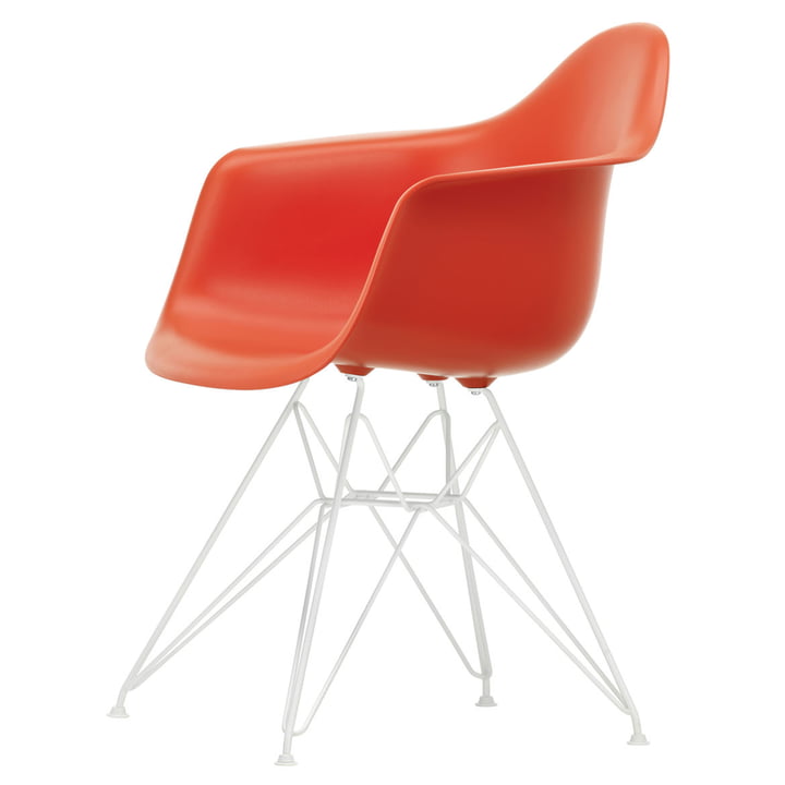 Eames Plastic Armchair DAR von Vitra in weiß / poppy red (Filzgleiter weiß)