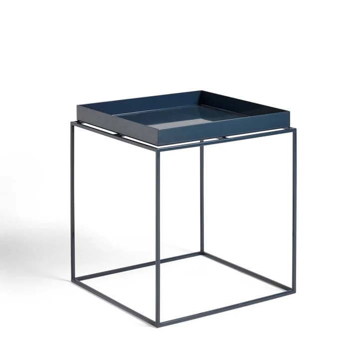 Tray Table 40 x 40 cm von HAY in tiefblau glänzend