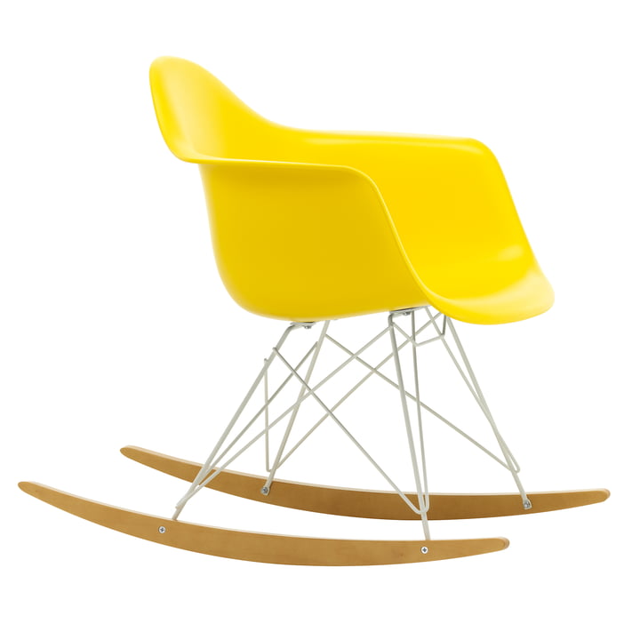 Eames Plastic Armchair RAR von Vitra in Ahorn gelblich / weiß / sunlight