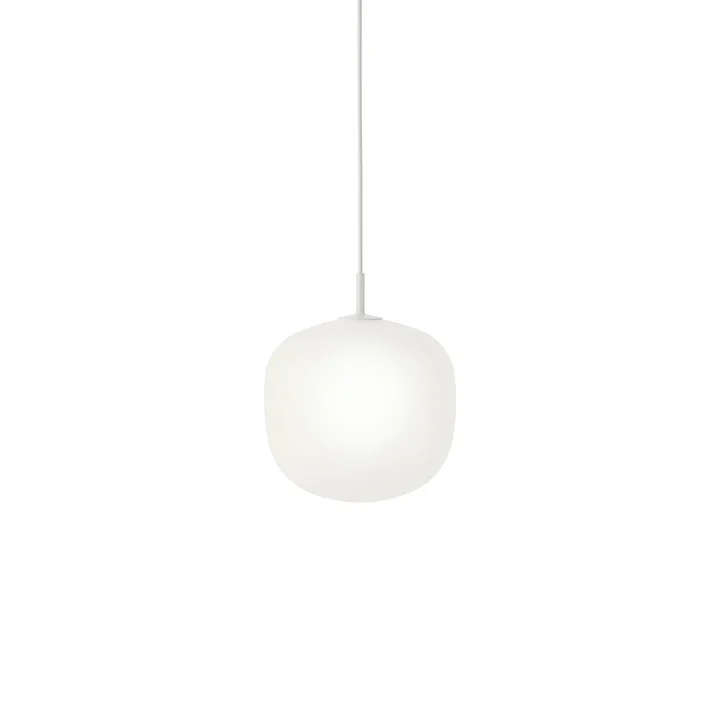 Rime Pendelleuchte Ø 25 cm, opal / weiß von Muuto 