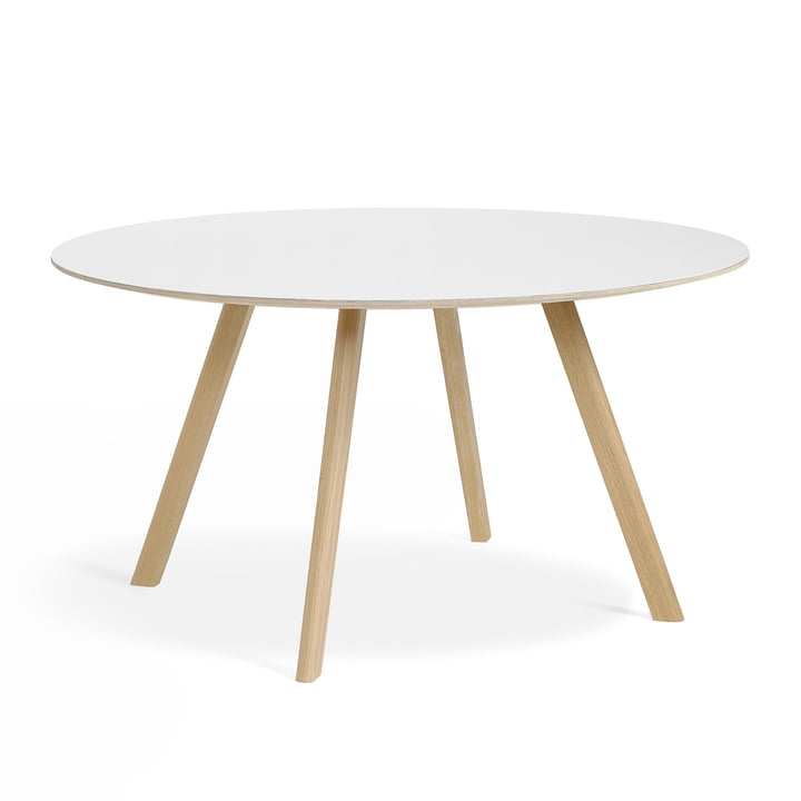 Der Copenhague CPH25 Tisch von Hay mit 140 cm Durchmesser in Eiche matt lackiert / Linoleum weiß