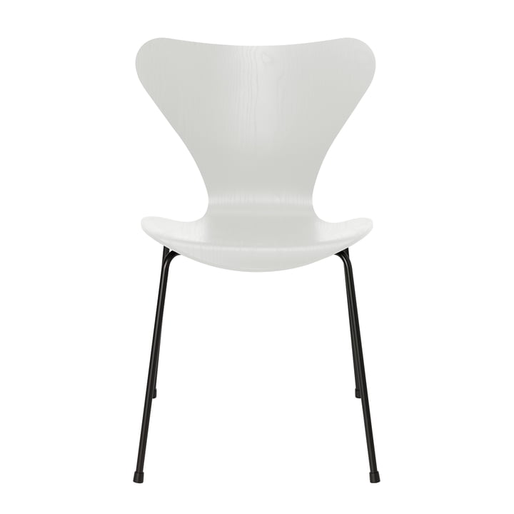 Serie 7 Stuhl von Fritz Hansen in Esche weiß gefärbt / Gestell schwarz