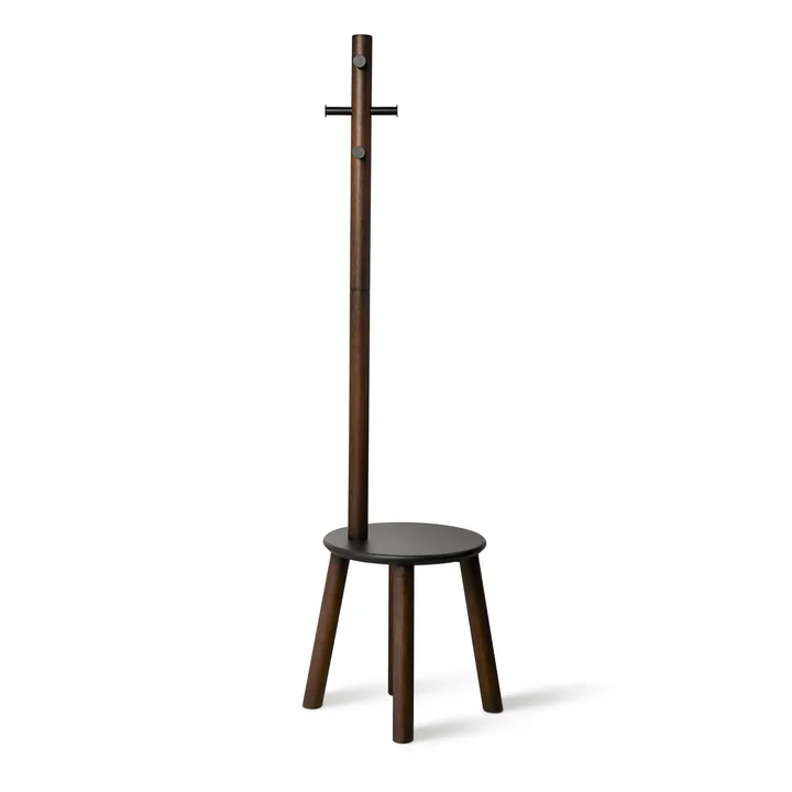 Der Pillar Hocker / Garderobenständer von Umbra in schwarz