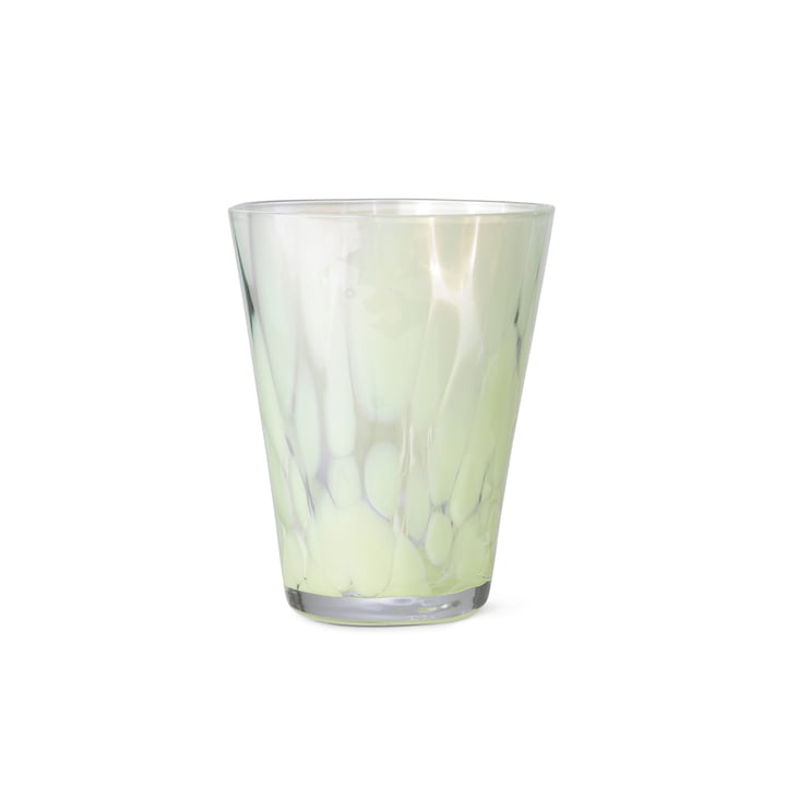 Das Casca Trinkglas von ferm Living in fog green