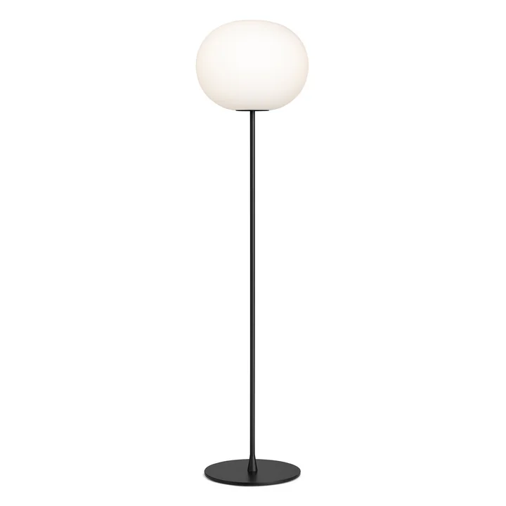 Die Glo Ball F 3 Stehleuchte von Flos in matt schwarz