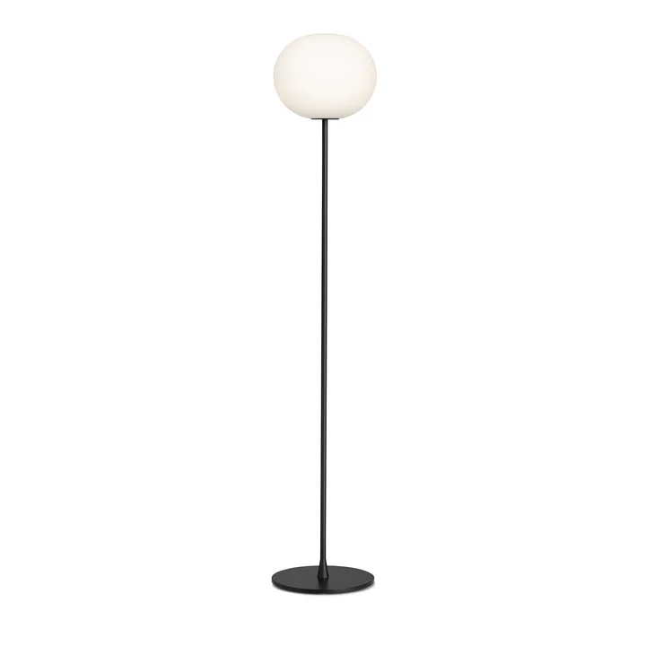 Die Glo Ball F 2 Stehleuchte von Flos in schwarz matt