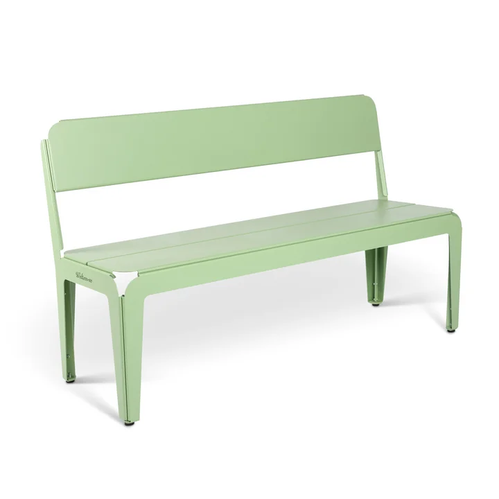 Die Bended Bench Bank mit Rückenlehne von Weltevree, L 140 cm, blassgrün