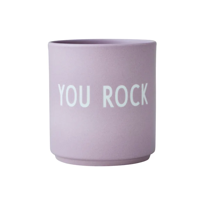 Der AJ Favourite Porzellan Becher von Design Letters, You Rock / lavendel
