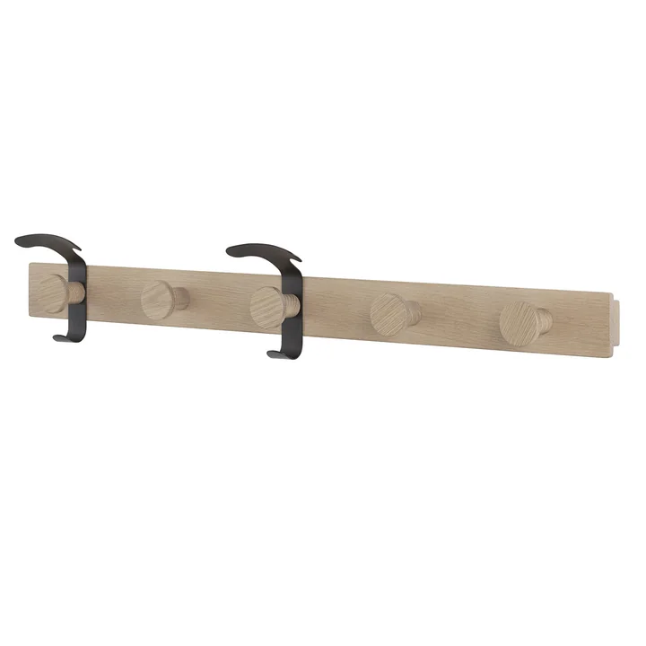 Die Avail Garderobenleiste von Muuto, Eiche / schwarz