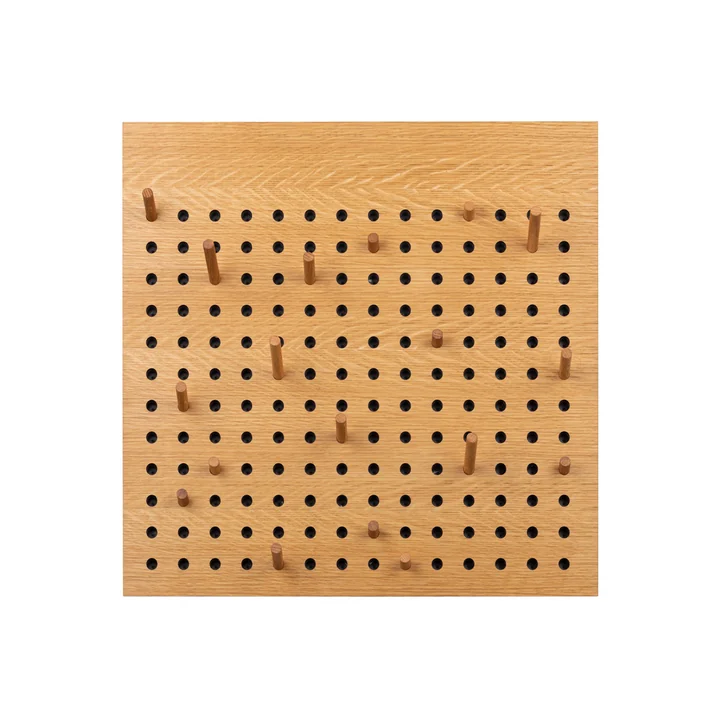 Scoreboard Garderobe quadratisch von We Do Wood in Eiche natur