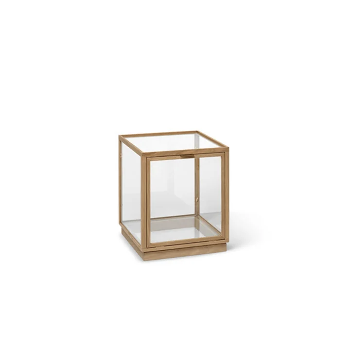 Miru Glas Vitrine Montre von Ferm Living in Eiche natur 