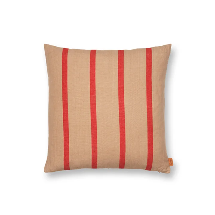 Grand Kissen 50 x 50 cm von Ferm Living in camel / rot