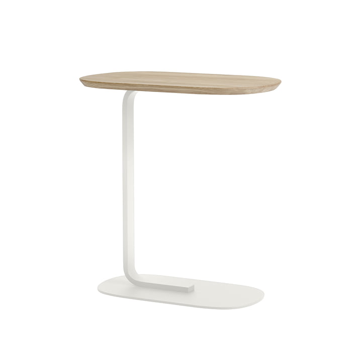 Relate Side Table H 60,5 cm von Muuto in Eiche / off-white