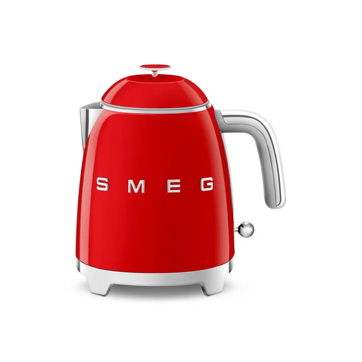 Mini-Wasserkocher KLF05 im 50's Retro Style von Smeg in rot