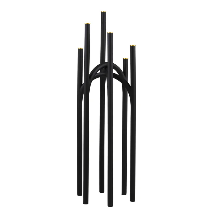 Der Angui Kerzenhalter von AYTM, 30 x 26 x 92 cm, schwarz / gold