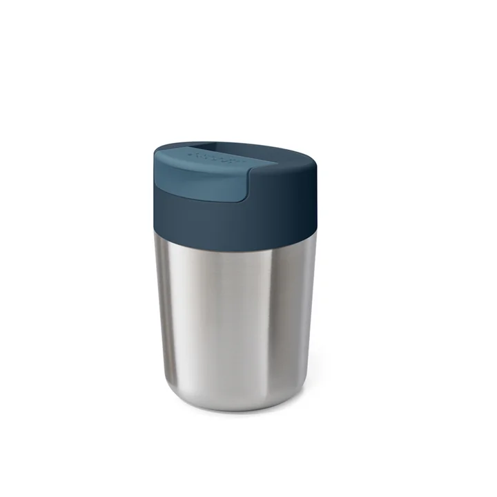 Sipp Reisebecher mit Klappdeckel 340 ml von Joseph Joseph in Edelstahl anthrazit