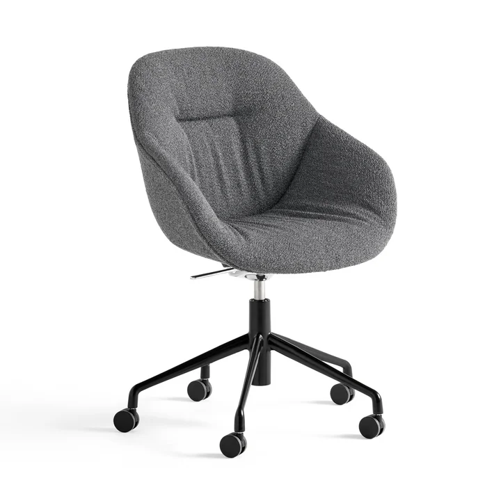 About A Chair AAC 155 Soft von HAY in der Farbe Flamiber charcoal / schwarz