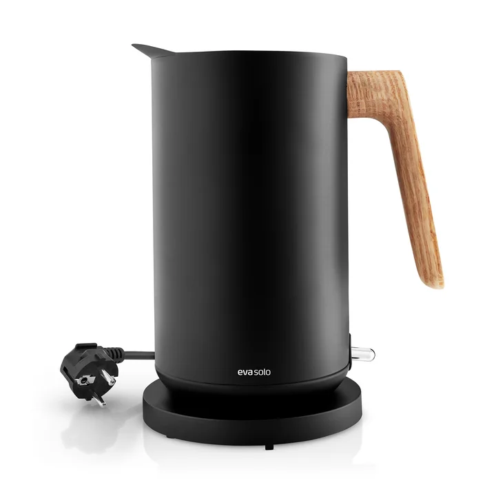 Nordic Kitchen Wasserkocher 1,5 l von Eva Solo in schwarz / Eiche