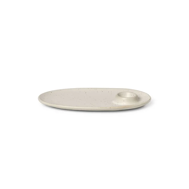 Flow Frühstücksteller von Ferm Living in der Farbe off-white