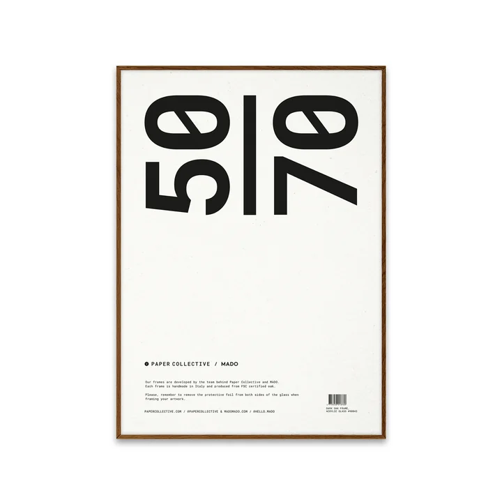 Bilderrahmen 50 x 70 cm von Paper Collective in Eiche dunkel