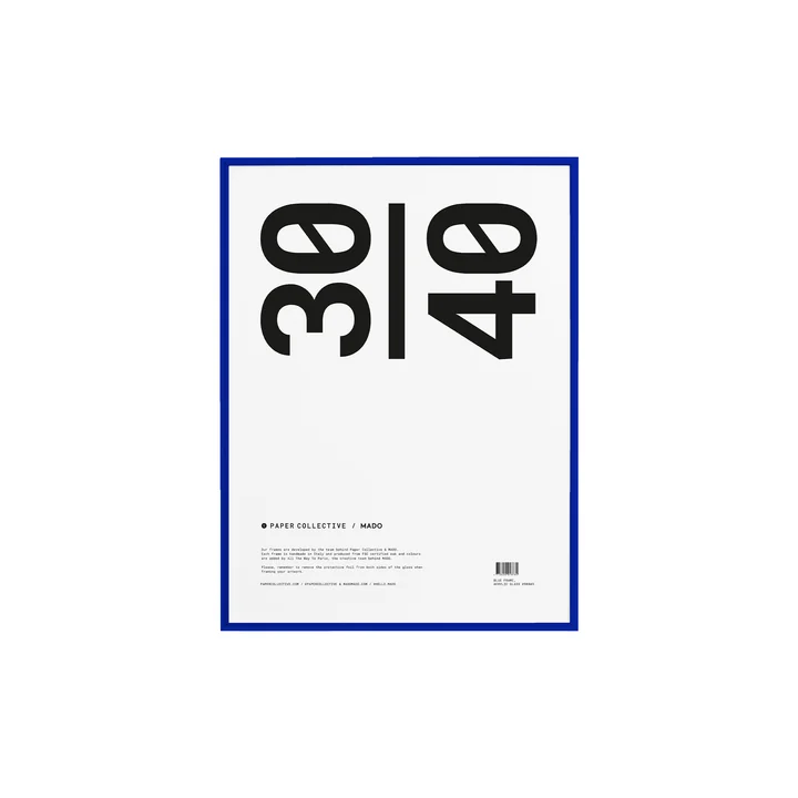 Bilderrahmen 30 x 40 cm von Paper Collective in Kiefer blau