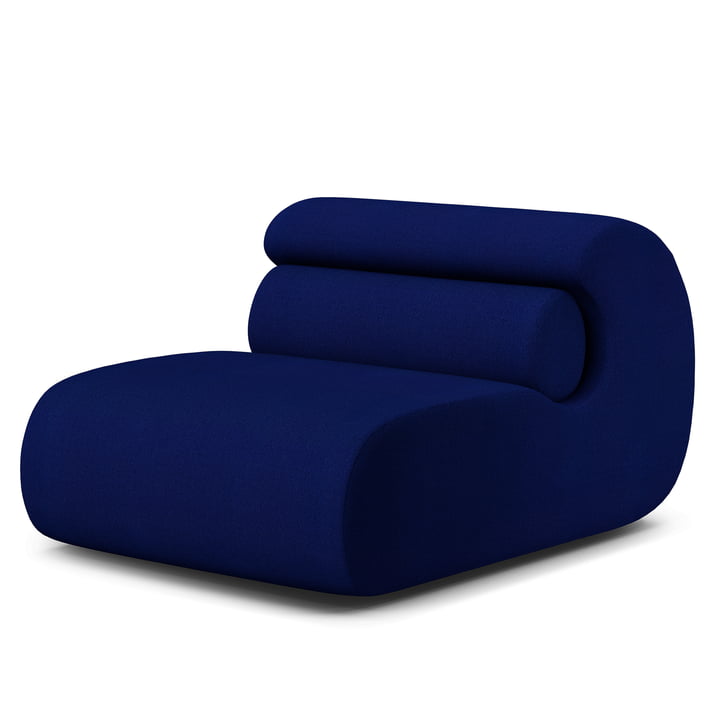 Ola Lounge Chair, ultramarin (Vidar 4 676 by Kvadrat / Raf Simons) von Objekte unserer Tage