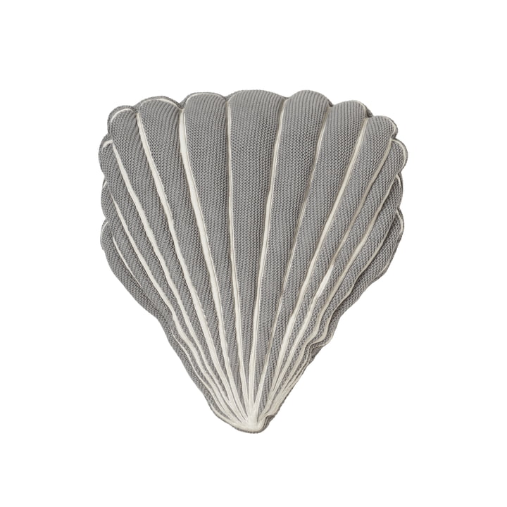 Seashell Kissen von Broste Copenhagen in der Farbe warm grey