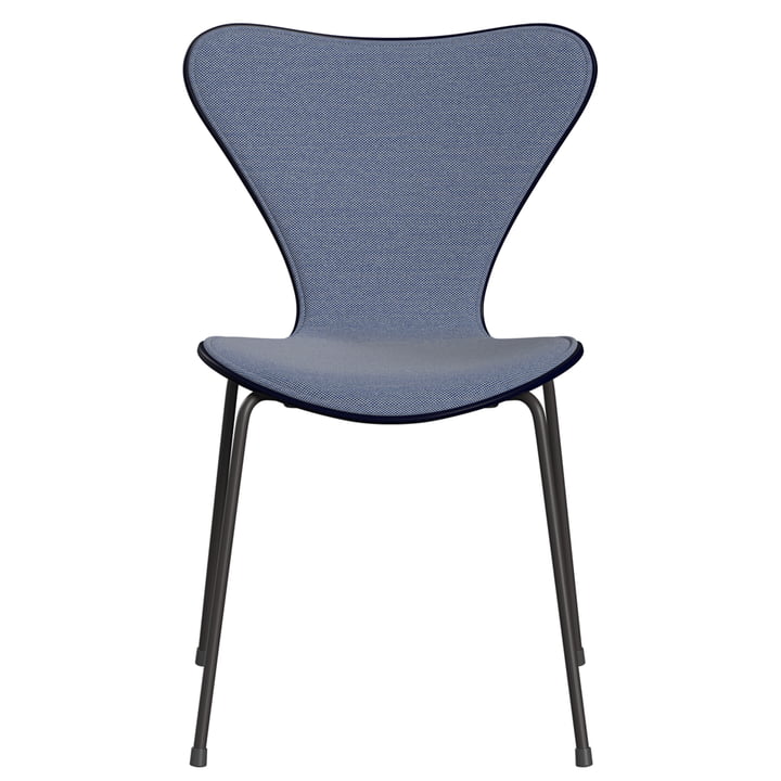 Serie 7 Stuhl, Esche midnight blue gefärbt / Gestell warm graphite / weiß / blau (Steelcut Trio) von Fritz Hansen