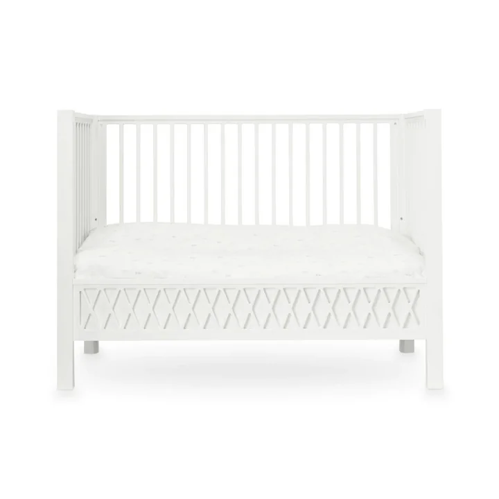 Harlequin Babybett von Cam Cam Copenhagen in der Farbe weiß