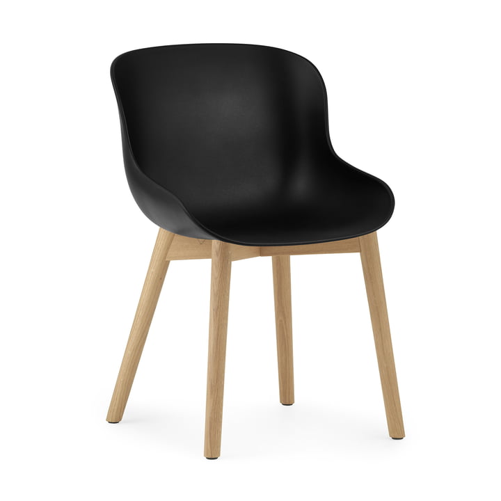 Hyg Stuhl von Normann Copenhagen in der Ausführung Eiche natur / schwarz