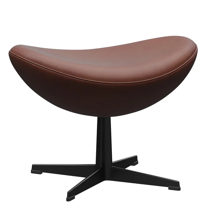 Egg Fußbank, Leder kastanienbraun / Gestell schwarz PVD von Fritz Hansen