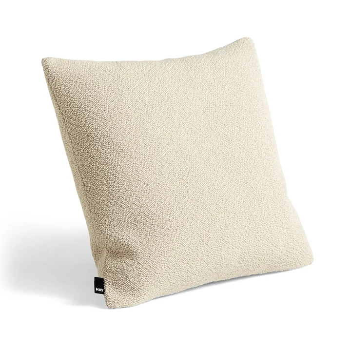Texture Kissen Bouclé, sand von HAY
