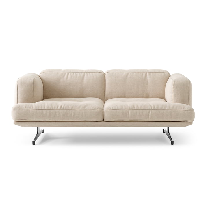 Inland Sofa AV22, 2-Sitzer, Gestell warm black / beige (Clay 0011) von &Tradition