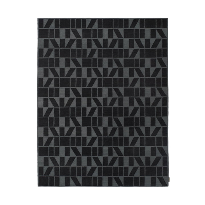 Kelim Untitled_AB15 Teppich, 180 x 240 cm, schwarz / grau (0023 Shadow) von Kvadrat