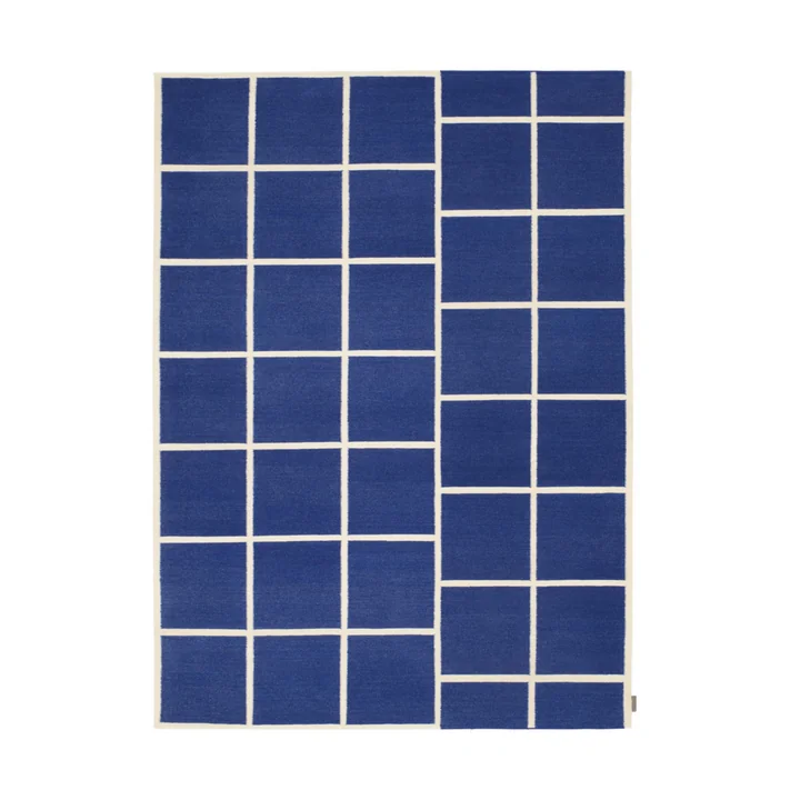 Kelim Untitled_AB14 Teppich, 180 x 240 cm, blau / beige (0011 Deep blue) von Kvadrat