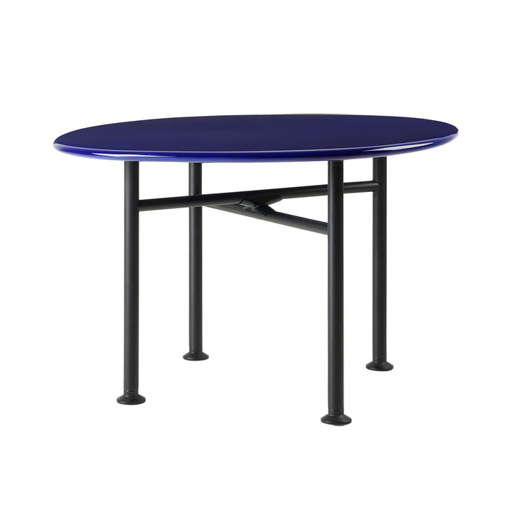 Carmel Outdoor Lounge Tisch von Gubi in der Ausführung black semi matt / pacific blue