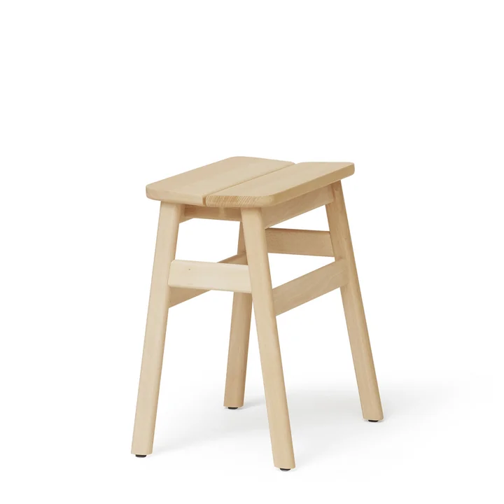 Angle Standard Hocker von Form & Refine in der Ausführung Buche weiß geölt