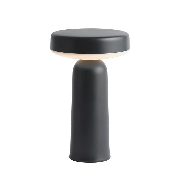 Ease Portable LED Outdoor Akkuleuchte von Muuto in der Farbe schwarz