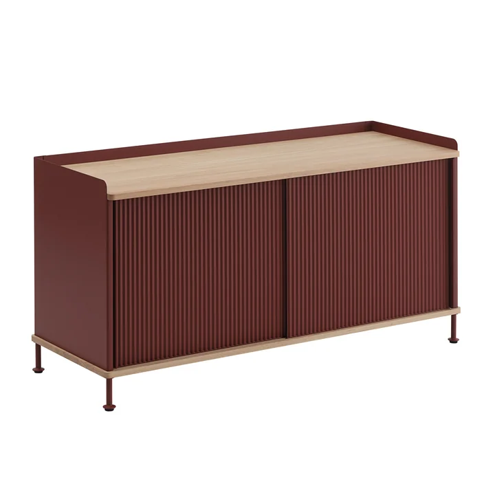 Muuto - Enfold Sideboard niedrig, Eiche / deep red