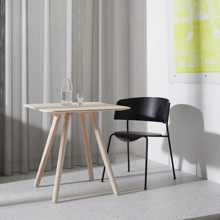 OUT Objekte unserer Tage - Wagner Armlehnstuhl