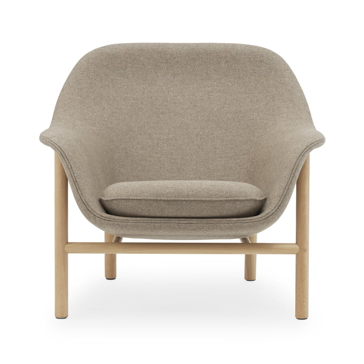 Drape Lounge Chair, low, eiche, Main Line Flax 23 von Normann Copenhagen