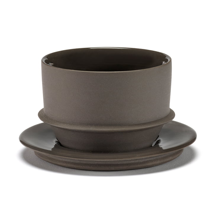 Dune Kaffeetasse by Kelly Wearstler, Slate / braun auf Untertasse von Serax