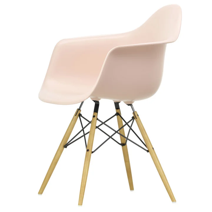 Eames Plastic Armchair von Vitra