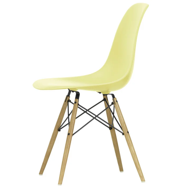 Eames Plastic Side Chair von Vitra